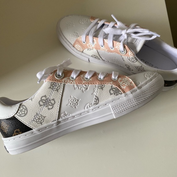 GUESS Sneakers - Picture 7 of 10